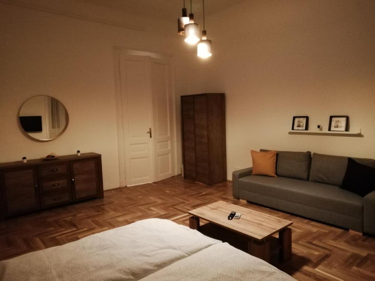 Luxury New Cozy Flat At Dob Street Nearby Gozsdu Court Apartment Budapest Exterior photo