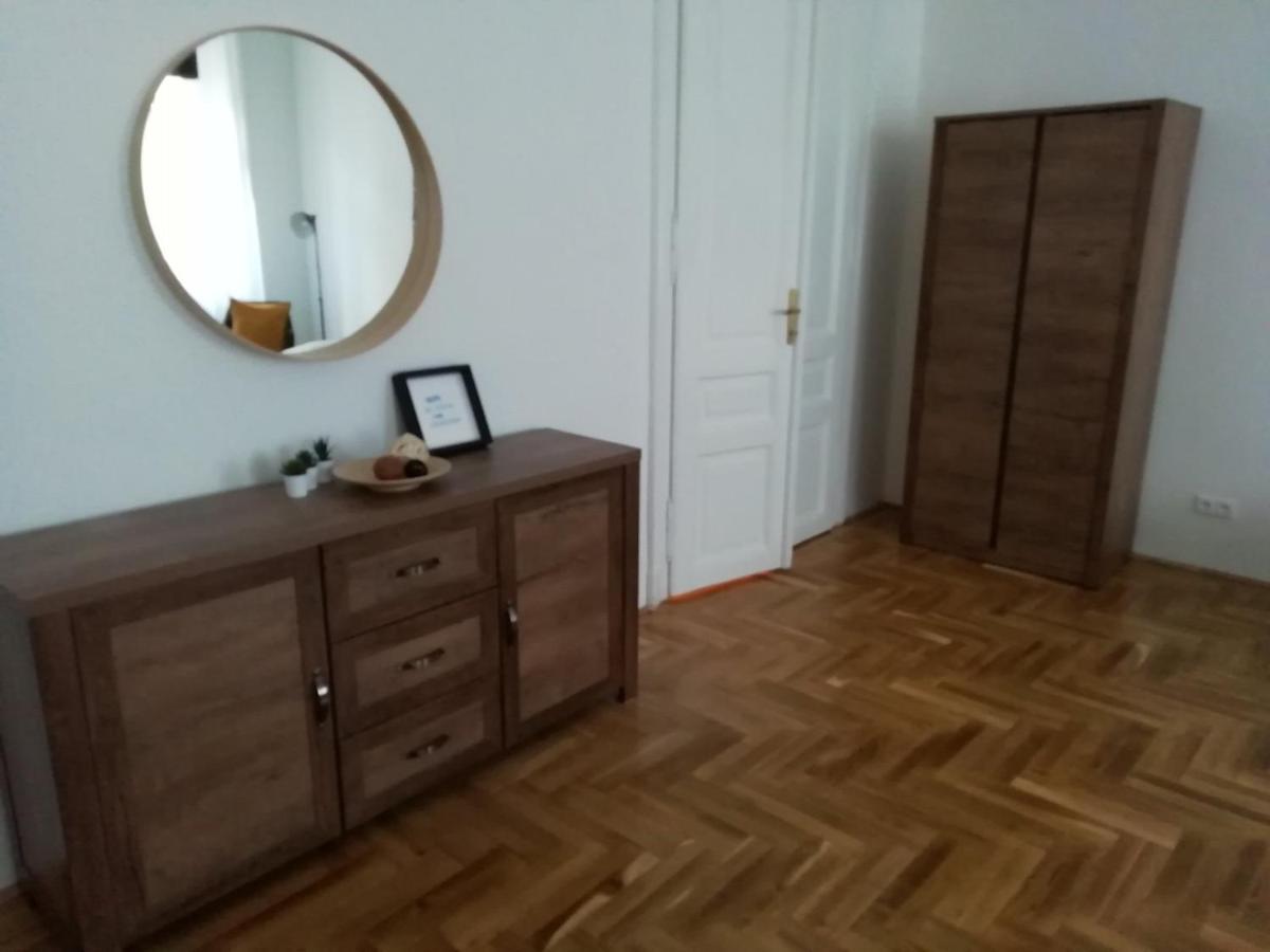 Luxury New Cozy Flat At Dob Street Nearby Gozsdu Court Apartment Budapest Exterior photo